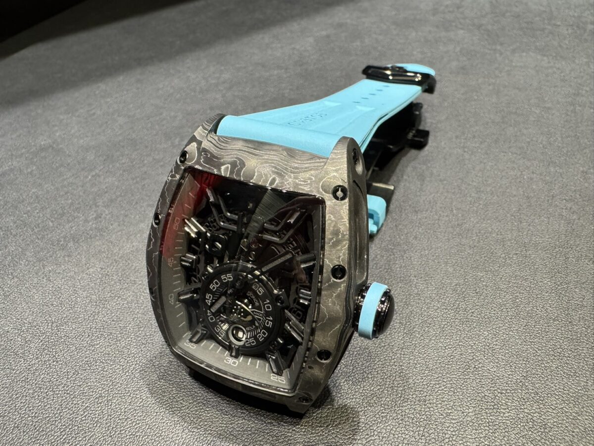 海外からお越しのお客様が愛用する<クストス>のお時計をご紹介・ブラック×マリンブルーの組み合わせがお洒落-CVSTOS oomiya京都店のお客様 -S__105127958_0