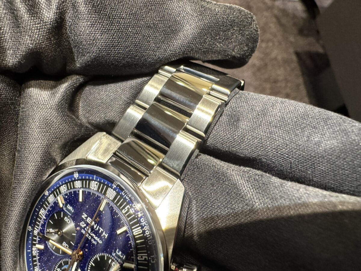 画像 【ゼニス】日本限定「クロノマスター・オリジナル・トリプルカレンダー」アベンチュリン文字盤。ステンレススチールのブレスレットを装着したお客様のお時計を紹介。-ZENITH -S__105127970_0