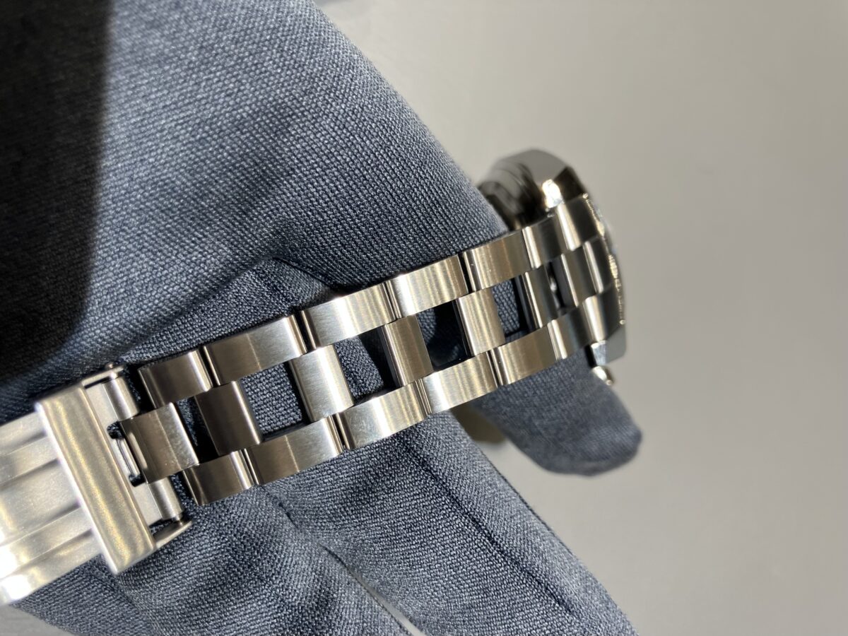画像 【ゼニス】ハシゴをモチーフとしたブレスレットが着けやすい?!クロノマスターリバイバルから復刻モデルをご紹介-ZENITH -CADC66D6-4090-49DF-B156-1CFDF5C71446
