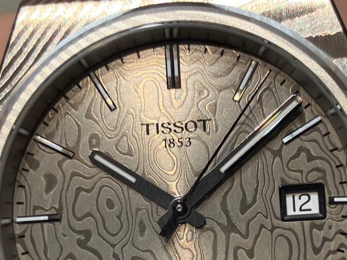 画像 【ティソ】唯一無二の波模様 PRX ダマスカス スティール (T137.807.96.081.00)をご紹介-TISSOT -ggergergerg-2