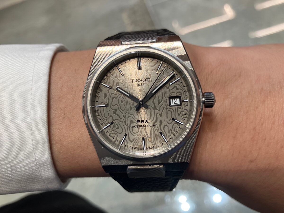 画像 【ティソ】唯一無二の波模様 PRX ダマスカス スティール (T137.807.96.081.00)をご紹介-TISSOT -ggergergerg