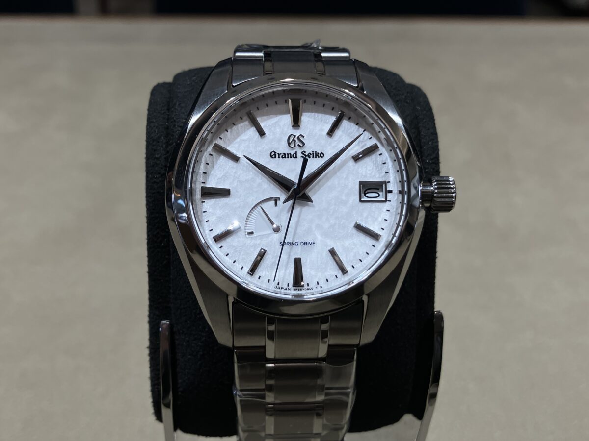 【グランドセイコー】お揃い以上の価値を。2人の日常を凛と引き締める「雪白」リンクコーデ - SBGA211・STGF359 --Grand Seiko -IMG_1326-1