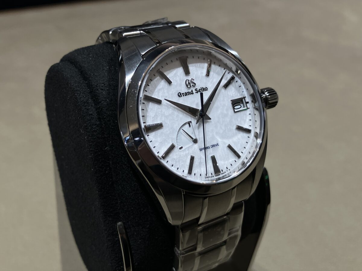 【グランドセイコー】お揃い以上の価値を。2人の日常を凛と引き締める「雪白」リンクコーデ - SBGA211・STGF359 --Grand Seiko -IMG_1327-1