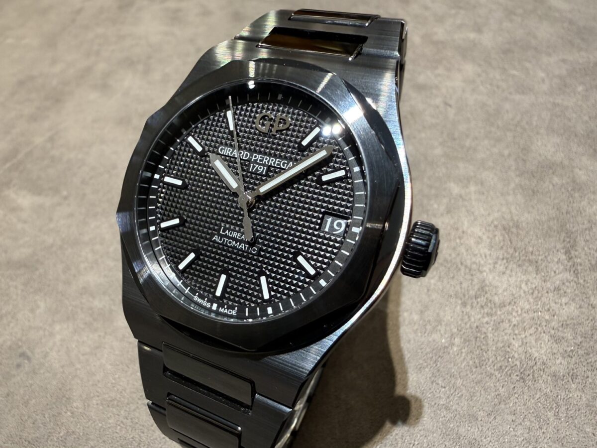 【ジラール・ぺルゴ】の技術力と美意識を体現した1本。「ロレアート 42MM セラミック」-GIRARD-PERREGAUX -S__7168010_0