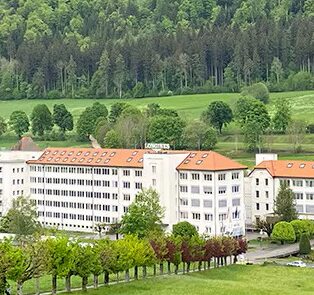 画像 【ロンジン】普段使いでもお仕事でも活躍する万能さ ロンジン コンクエスト(L3.720.4.52.6)をご紹介-LONGINES -sdsdsdasdaesdadsdsdss-edited