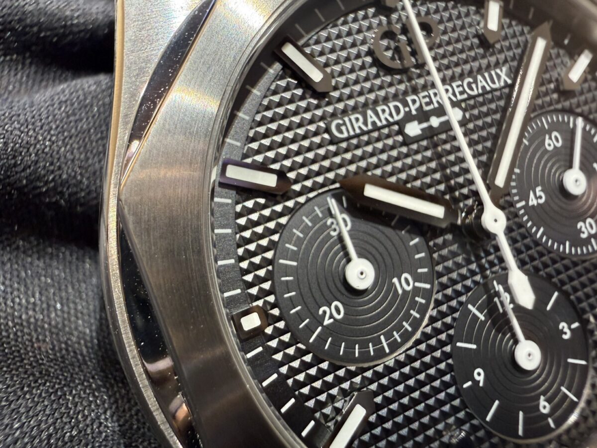 【ジラール・ぺルゴ/再入荷情報】腕に乗せた瞬間わかる、チタンの違い。「ロレアート クロノグラフ Ti49」-GIRARD-PERREGAUX -S__8298600_0