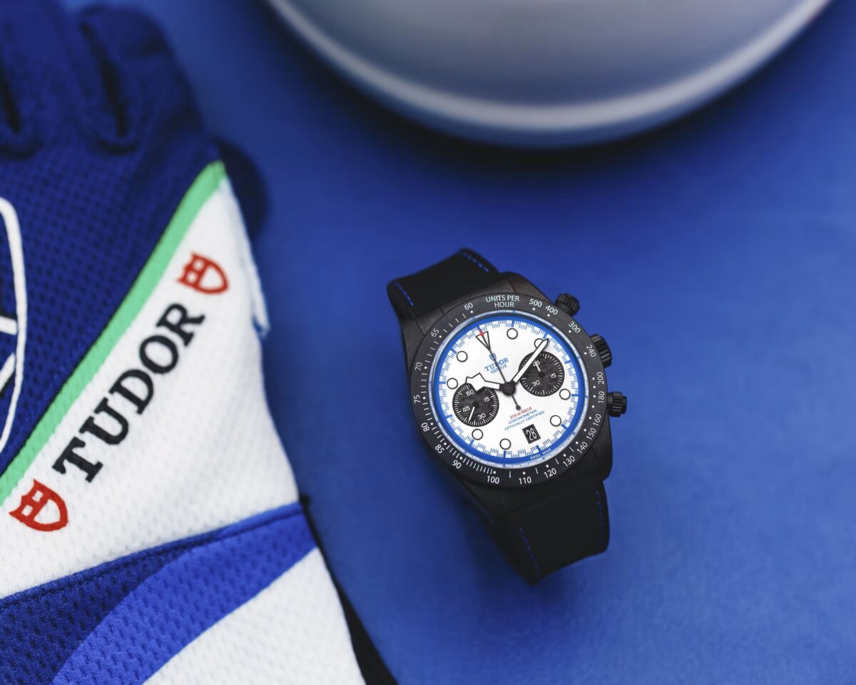 いよいよ開幕！F1のスポンサーについている時計ブランドを調査！-IWC TUDOR スタッフつぶやき -tudorwatch-black-chrono-carbon-25-01-Edito-homage-2025