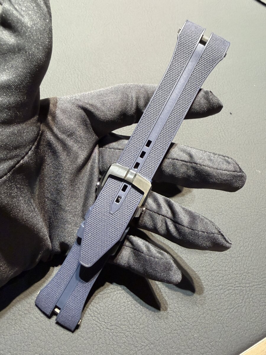 【ロジェ・デュブイ 2026年新作】待望のステンレススティールモデルが登場「エクスカリバー バイレトログラード カレンダー」-ROGER DUBUIS -20260414_152958665_iOS