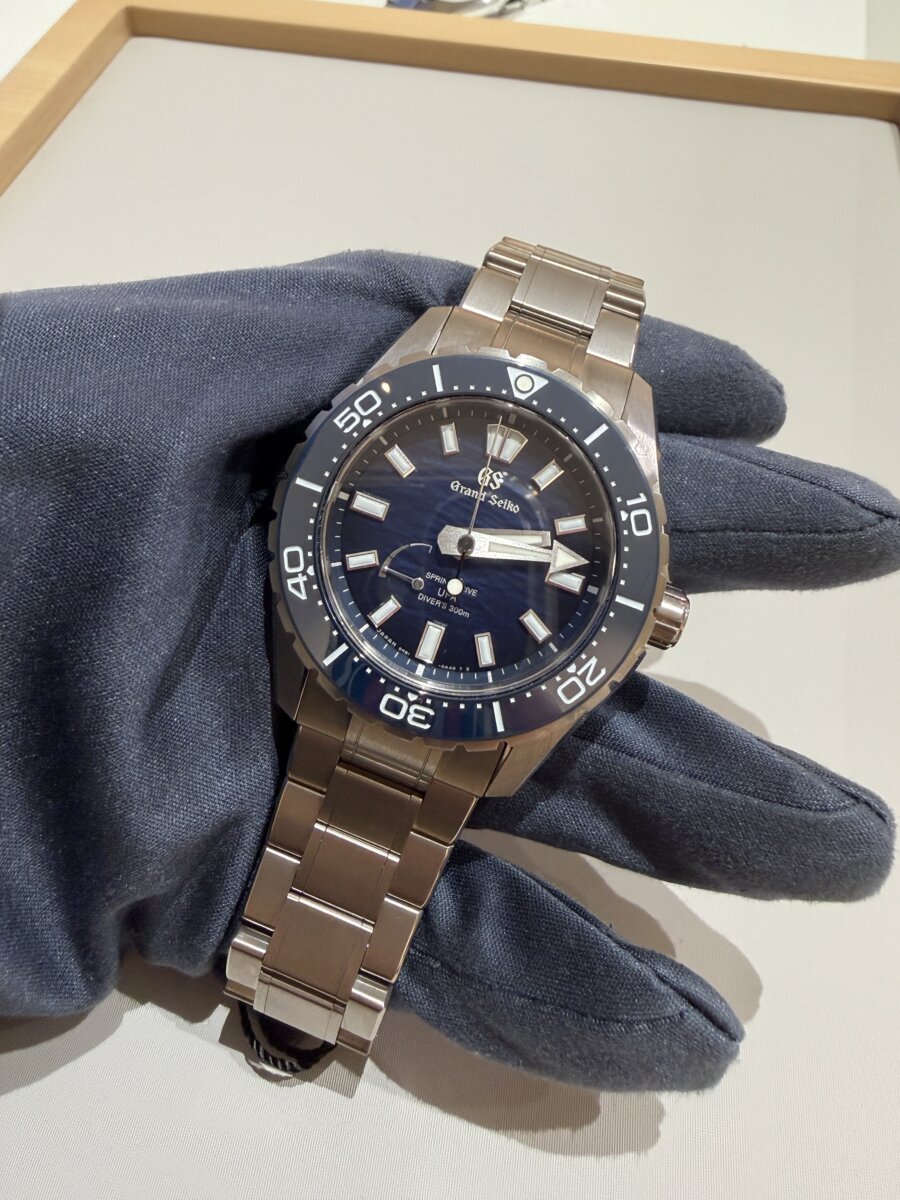 【グランドセイコー2026年新作】年差±20秒の高精度ムーブメント備えたダイバーズウオッチ「Ushio 300」進化した“究極精度ダイバーズ”が登場 SLGB023-Grand Seiko -20260416_121359775_iOS