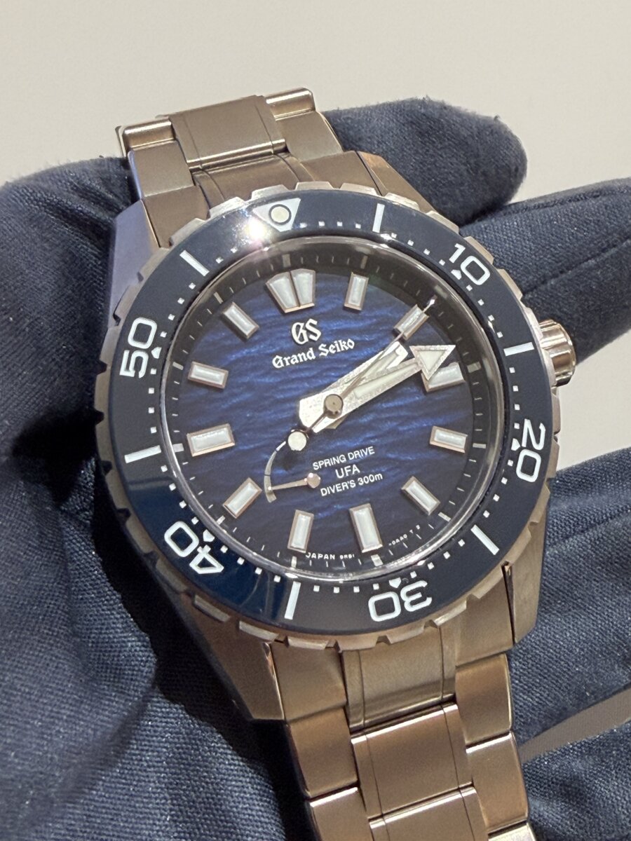 【グランドセイコー2026年新作】年差±20秒の高精度ムーブメント備えたダイバーズウオッチ「Ushio 300」進化した“究極精度ダイバーズ”が登場 SLGB023-Grand Seiko -20260416_121410522_iOS