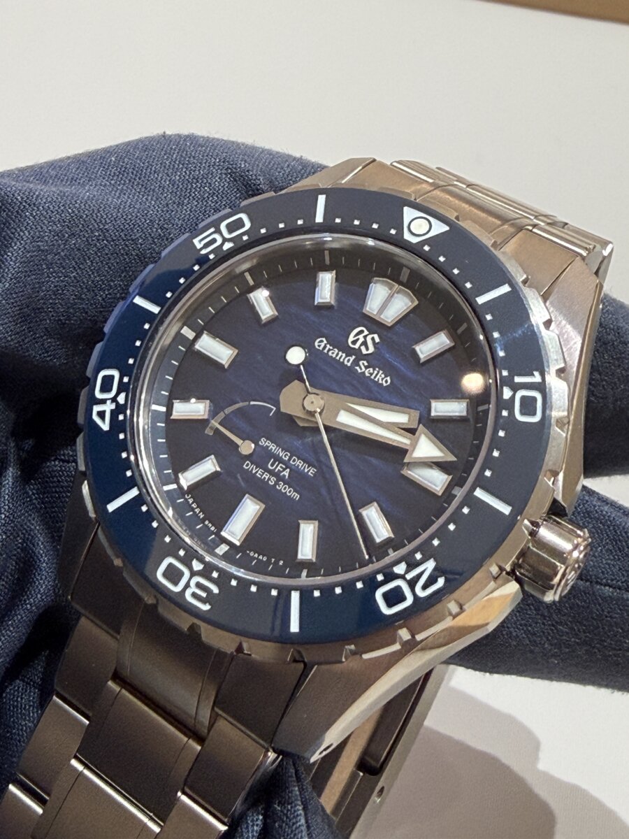 【グランドセイコー2026年新作】年差±20秒の高精度ムーブメント備えたダイバーズウオッチ「Ushio 300」進化した“究極精度ダイバーズ”が登場 SLGB023-Grand Seiko -20260416_121421643_iOS