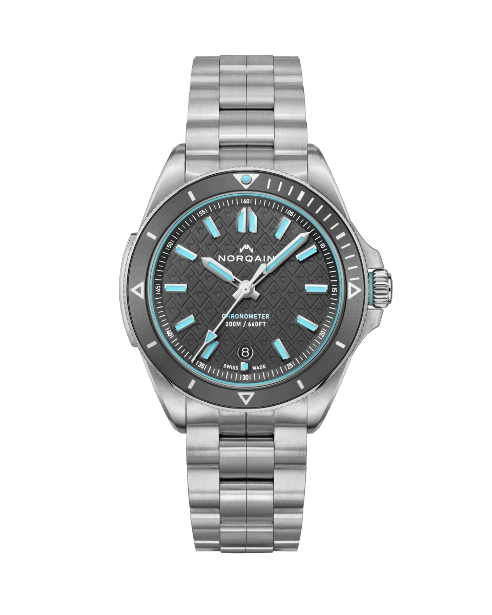 【ノルケイン】2026年新作「アドベンチャー 40mm グレー」ライトブルーの差し色がポイントの注目モデル、早くもoomiya京都店に入荷-NORQAIN -N130008S01G01_Adventure_40mm_Steel_HighRes