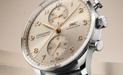 【IWC】2024年に発表されたものの店頭に並ばず２年…ようやく入荷「ポルトギーゼ・クロノグラフ」“デューン”　※動画あり