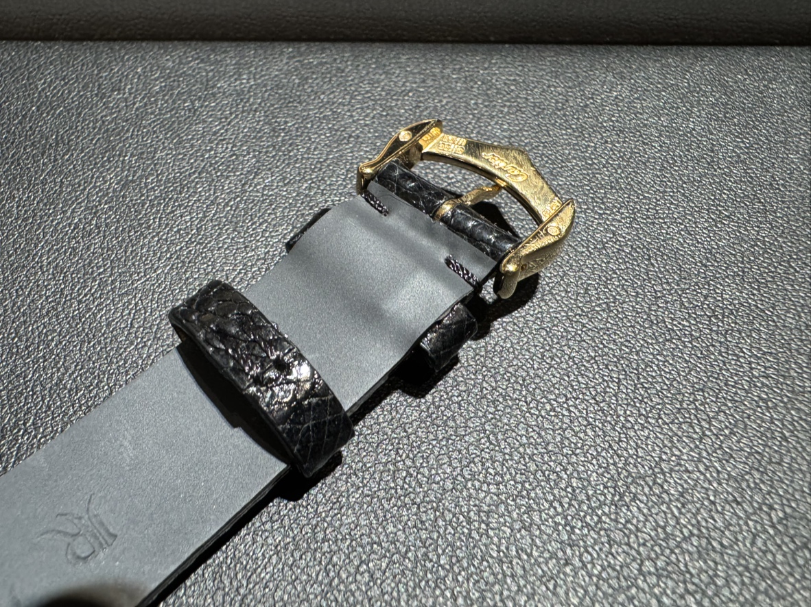 【お客様の時計紹介】カルティエ / タンク ルイ 用の裏素材にラバーを使用した夏仕様のジャン・ルソーオーダーストラップ-カルティエ用 ジャン・ルソー オーダーストラップ -IMG_5357