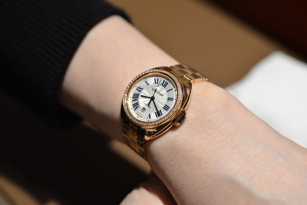 Cartier2015新作　クレドゥカルティエ　31mm-Cartier 〉SIHH -11f2ecab-s