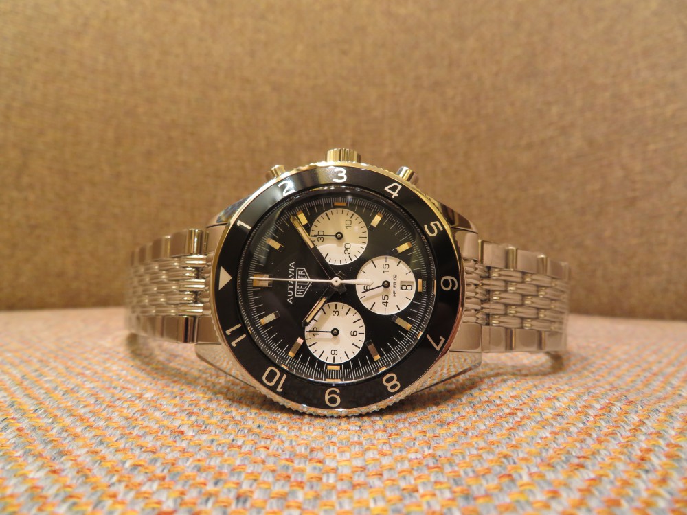 レトロなデザインに自社製ムーブメント！タグホイヤー｢オウタヴィア