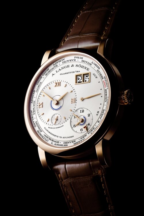 <A.ランゲ&ゾーネ>““決して立ち止まらない””  進化したランゲ1 ・タイムゾーン - A.LANGE＆SÖHNE（取扱い終了） 