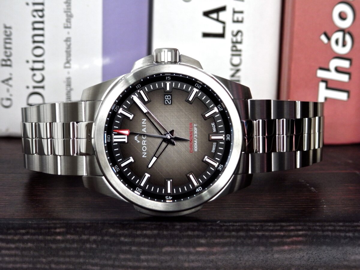 ノルケイン】最新作インディペンデンス ：シックでエレガントな腕元を