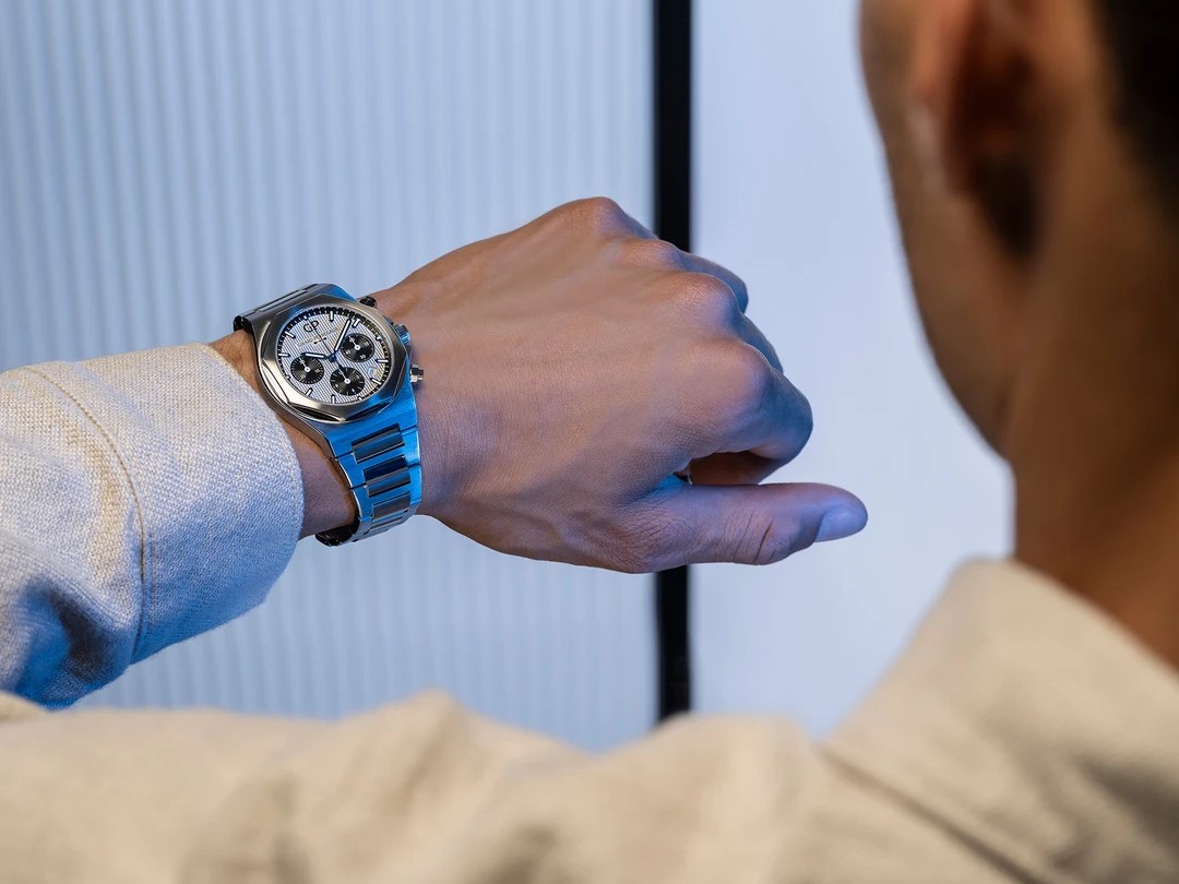 ジラール・ぺルゴの名機GP3000系を搭載”：ロレアート クロノグラフ