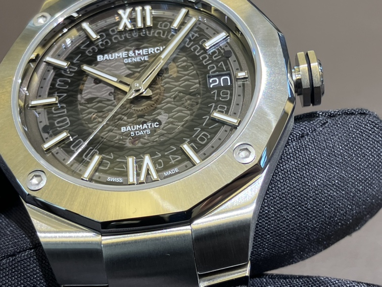 ボーム&メルシエのリビエラ10702はスポーティで美しい。 - BAUME&MERCIER