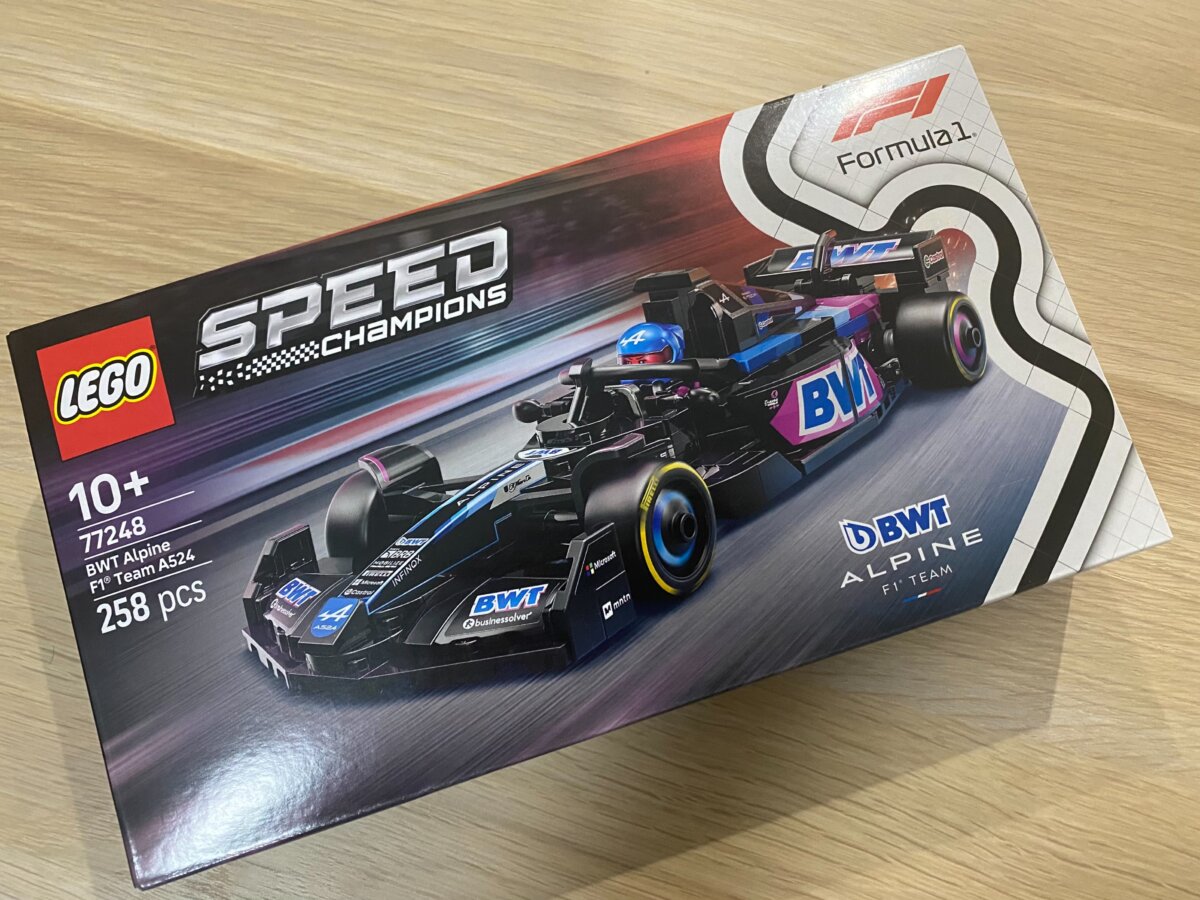 【H.モーザー】第二弾！私も「これ」を作ってみました！！　今年はF１が熱い　～アルピーヌ×H.モーザー～ - H.Moser＆Cie. 