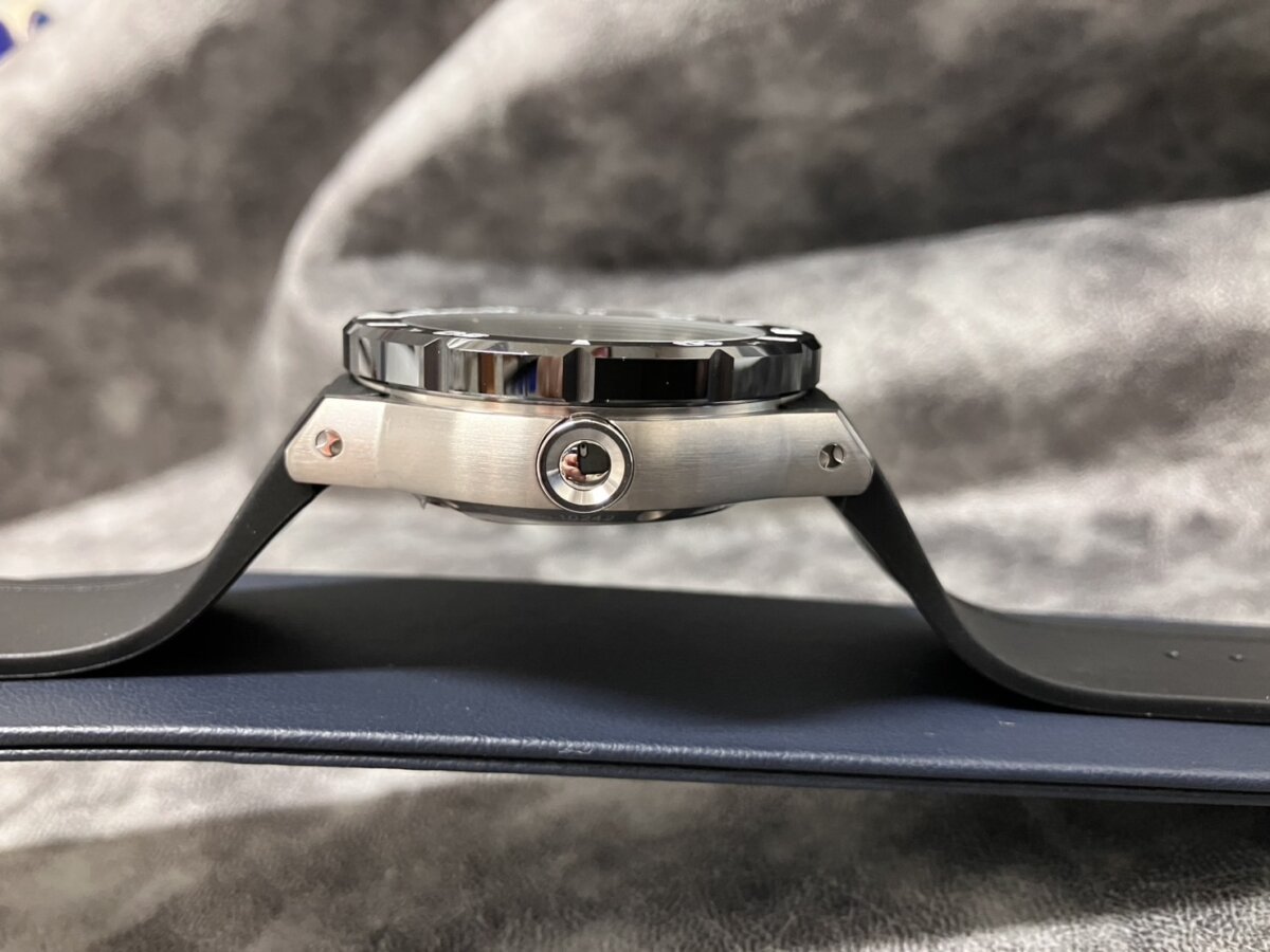 夏に使いたい!日本限定のクロノオフショア1。 - EDOX