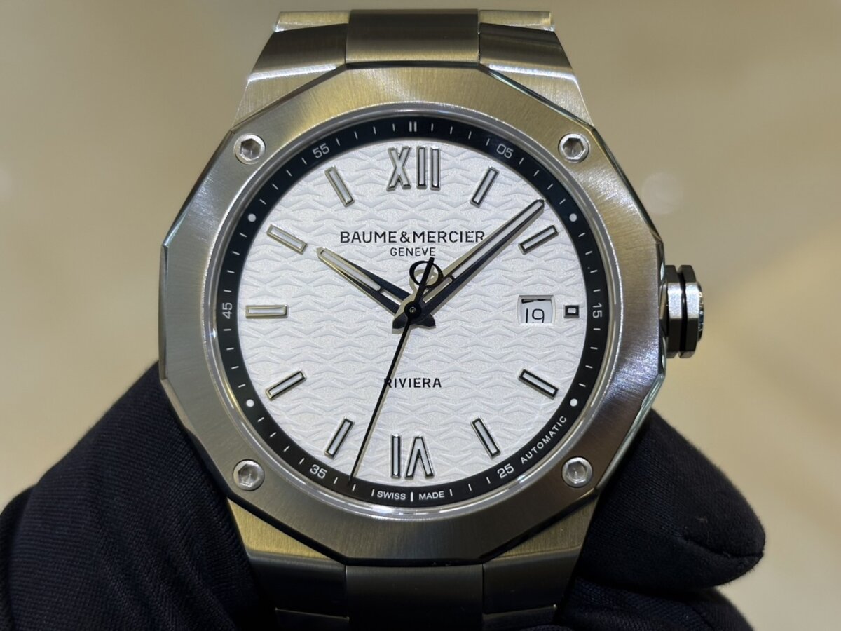 画像 【ボーム&メルシエ】ブラック×ホワイトの洗練。新作“リビエラ10829”の魅力 - BAUME&MERCIER