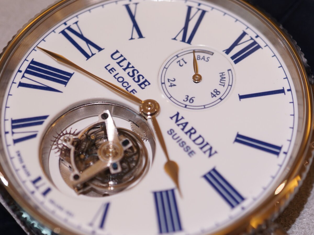 【マリーン トルピユール トゥールビヨン】海で証明された精度の遺産 - ULYSSE NARDIN 