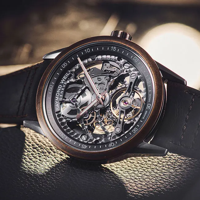経年変化が歴史を刻む。‟フリーランサー スケルトン“ - RAYMOND WEIL 