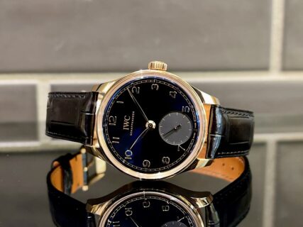 漆黒の文字盤×１８Kレッドゴールドの魅力～IWC～