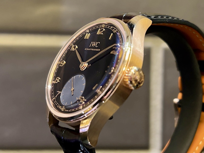 画像 漆黒の文字盤×18Kレッドゴールドの魅力~IWC~ - IWC