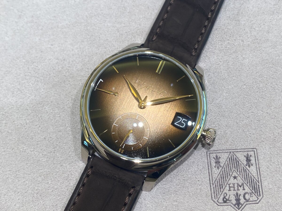 画像 【H.モーザー】ミニマリズムを追求した複雑時計「エンデバー・パーペチュアルカレンダー スモークサーモン」(1800-0207) - H.Moser&Cie.