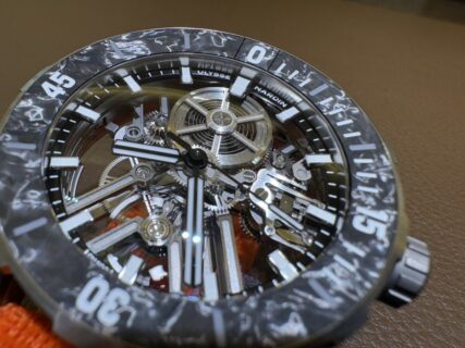 目指せ！！世界最軽量のダイバーズウォッチ！！わずか、、、５２グラムに隠された真実とは！？【ダイバーズエアー】