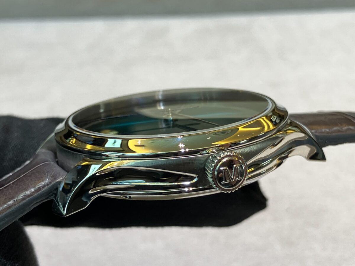 【H.モーザー】廃盤モデル入荷！3針で38mmは、このモデルのみ！？「エンデバー  センターセコンド  コンセプト　ブルーラグーン」（1200-1240） - H.Moser＆Cie. 