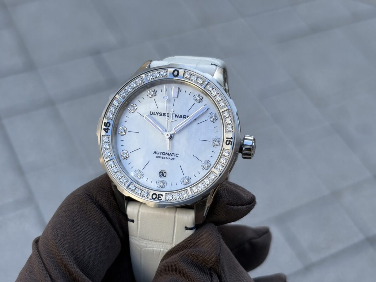 特別な想いを刻む、クリスマスに選びたい3本のタイムピース - IWC Jaeger-LeCoultre ULYSSE NARDIN 