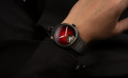 【H.モーザー】新作！モーザー初のセラミック！！「ストリームライナー　トゥールビヨン　コンセプト　セラミック」（6805-2100）