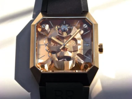 【ベル＆ロス】「BR-01 サイバースカル ブロンズ」とは？動くスカル時計の魅力｜世界限定500本