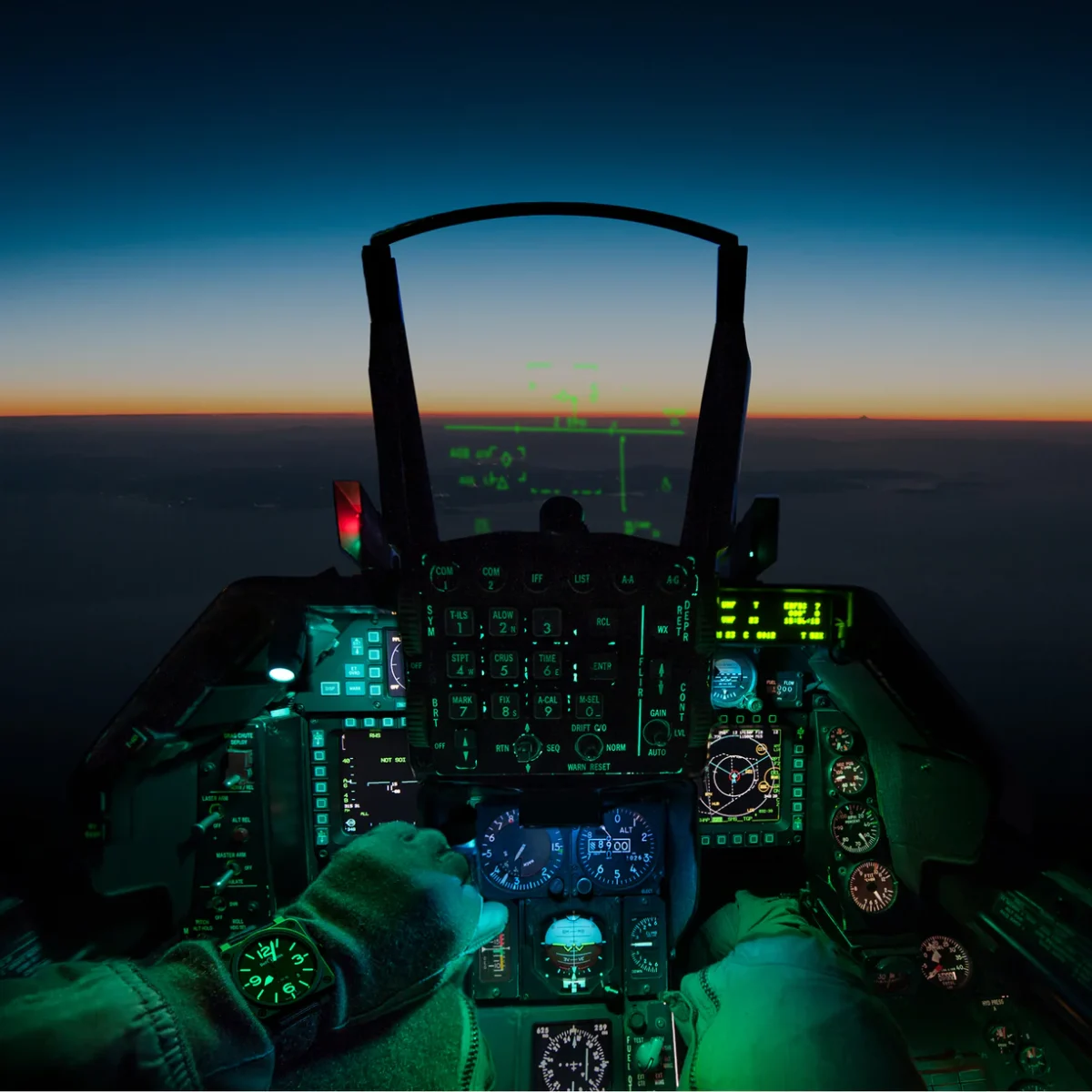 【ベル＆ロス】「BR-01 サイバースカル ブロンズ」とは？動くスカル時計の魅力｜世界限定500本 - Bell＆Ross 