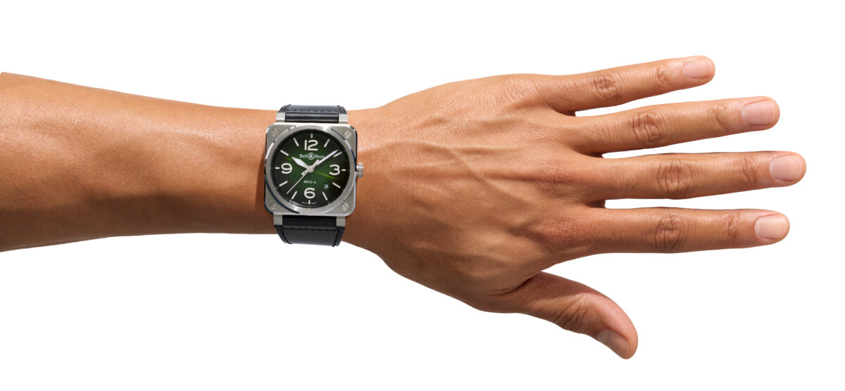 【ベル＆ロス】新作BR-03 グリーンスティール登場！！！手元に“ちょうどいい個性“を。今注目のグリーンダイヤル。 - Bell＆Ross 