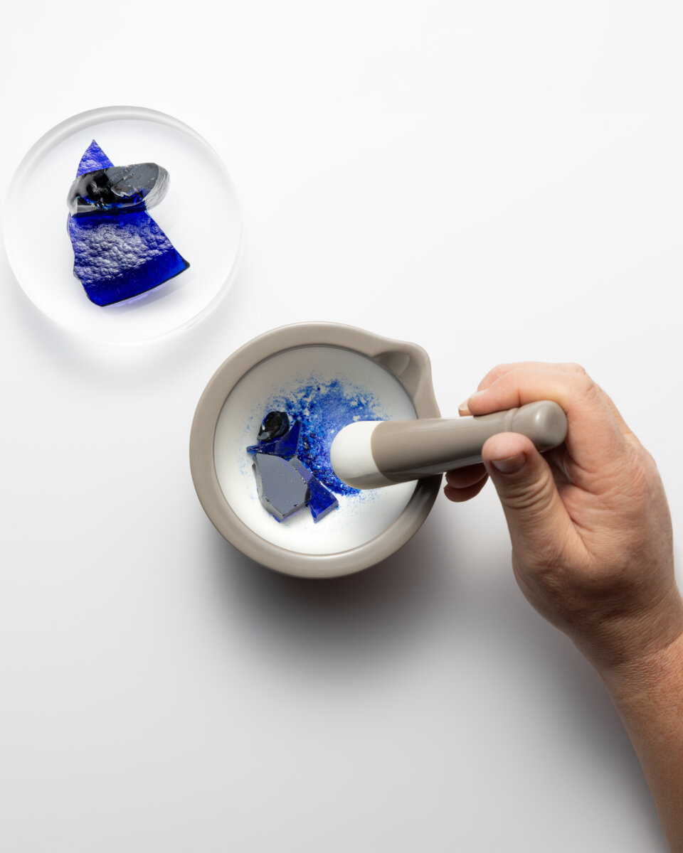 【クロノスイス】新作！モダンメカニカルを象徴する時計「パルス GMT シルバー ギョーシェ」「パルス GMT エナメル スカイゴールド」 - CHRONOSWISS 