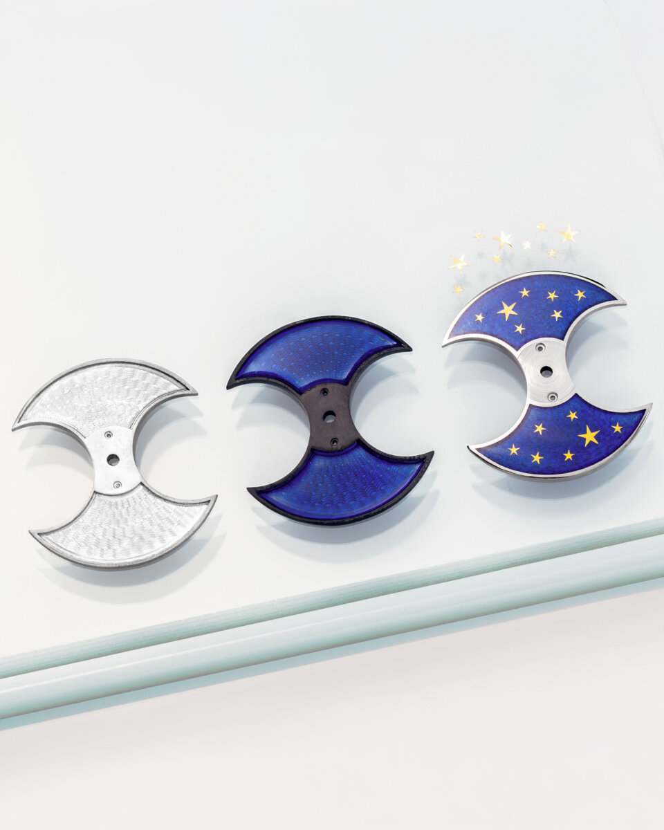 【クロノスイス】新作！モダンメカニカルを象徴する時計「パルス GMT シルバー ギョーシェ」「パルス GMT エナメル スカイゴールド」 - CHRONOSWISS 