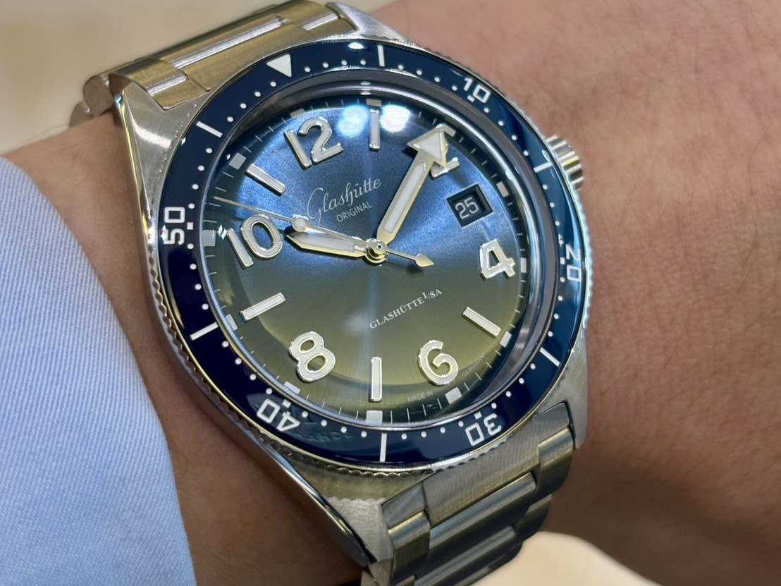 【今こそ選ぶべき1本】40mm未満×薄型ダイバーズの最適解 ― Glashütte Original「SeaQ」～oomiya心斎橋店 - Glashütte Original 