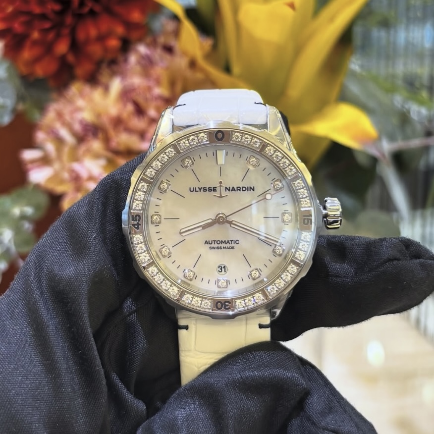 【第3回スタッフ厳選！2026年最新レディースウォッチ】 ユリス・ナルダン レディダイバー - ULYSSE NARDIN 