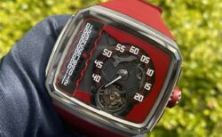【オートランス】鮮烈なレッドが象徴する革新の意志　「リニア　シリーズ3」（AD50ーST02）　世界限定28本