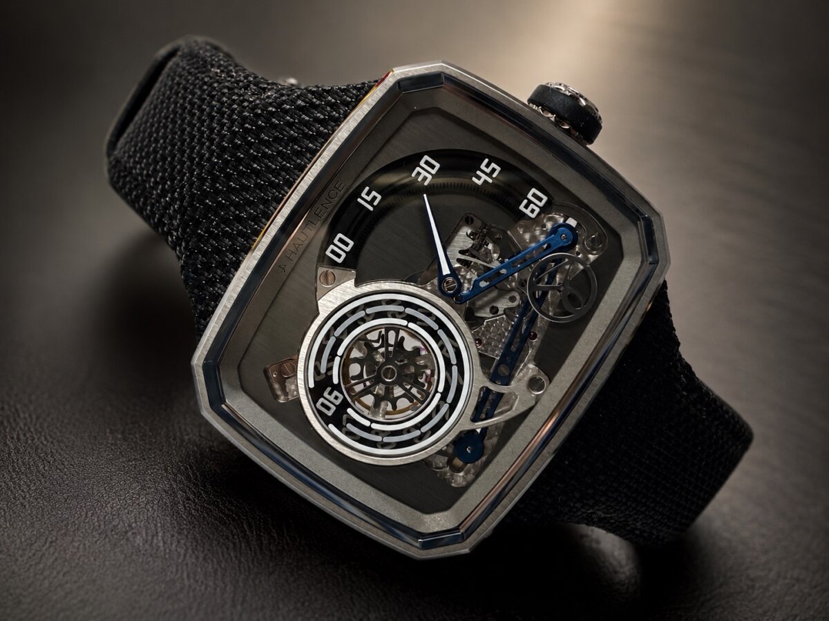 【オートランス】入荷速報！世界限定20本　20周年記念モデル「THE HLXX」（CA20-TI00） - Hautlence 