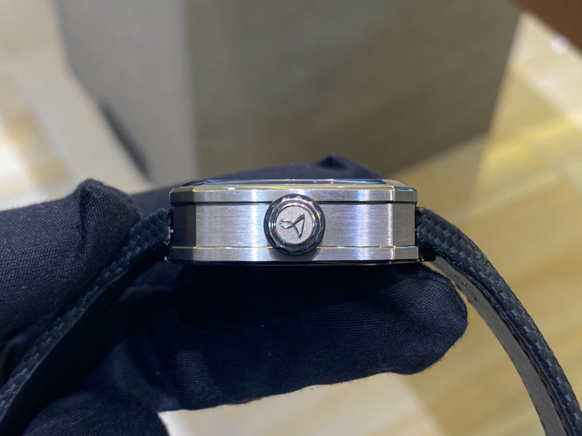 【オートランス】入荷速報！世界限定20本　20周年記念モデル「THE HLXX」（CA20-TI00） - Hautlence 