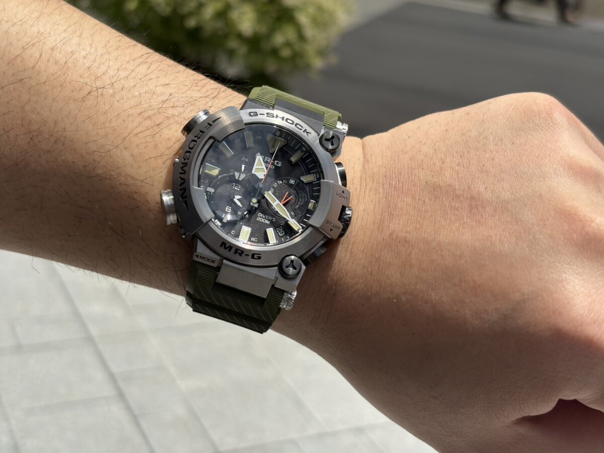 【G-SHOCK MR-G】世界最大のカエル　ゴライアスガエルをモチーフにした特別な1本(MRG-BF1000RG-3AJR) - G-SHOCK 