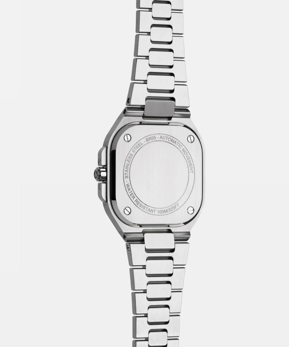 腕元を爽やかに彩る36mmモデル。｢BR-05 36mm ICE BLUE STEEL｣の魅力とは？(BR05A-S-BU-ST/SST) - Bell＆Ross 