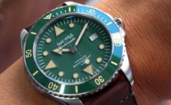 【エベラール】1959年のDNAを受け継ぐ、本格ダイバーズ｢スカフォグラフ 300 MCMLIX｣
