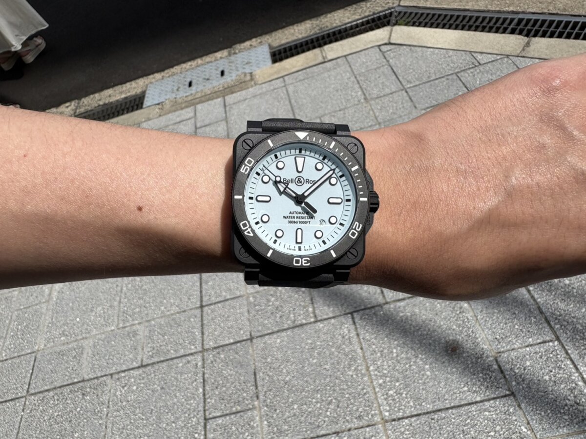【Bell&Ross】夏の腕元を彩る、淡いブルーの輝き！BR-03 DIVER FULL LUM CERAMIC (BR03A-D-LM-CE/SRB) - Bell＆Ross 